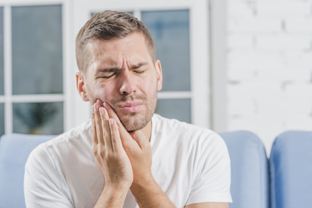 How Dentists Treat Oral Granulomas Without Surgery